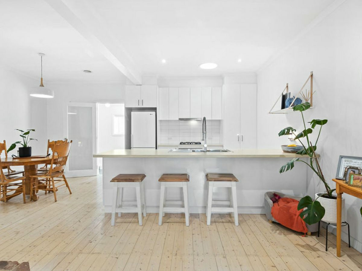 1/18 Ritchie Street, Brown Hill - image 2