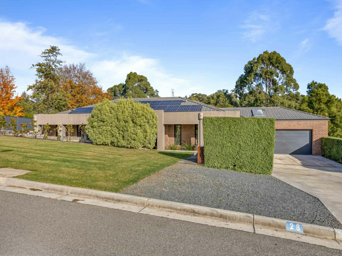 28 Gracefield Drive, Brown Hill - image 1
