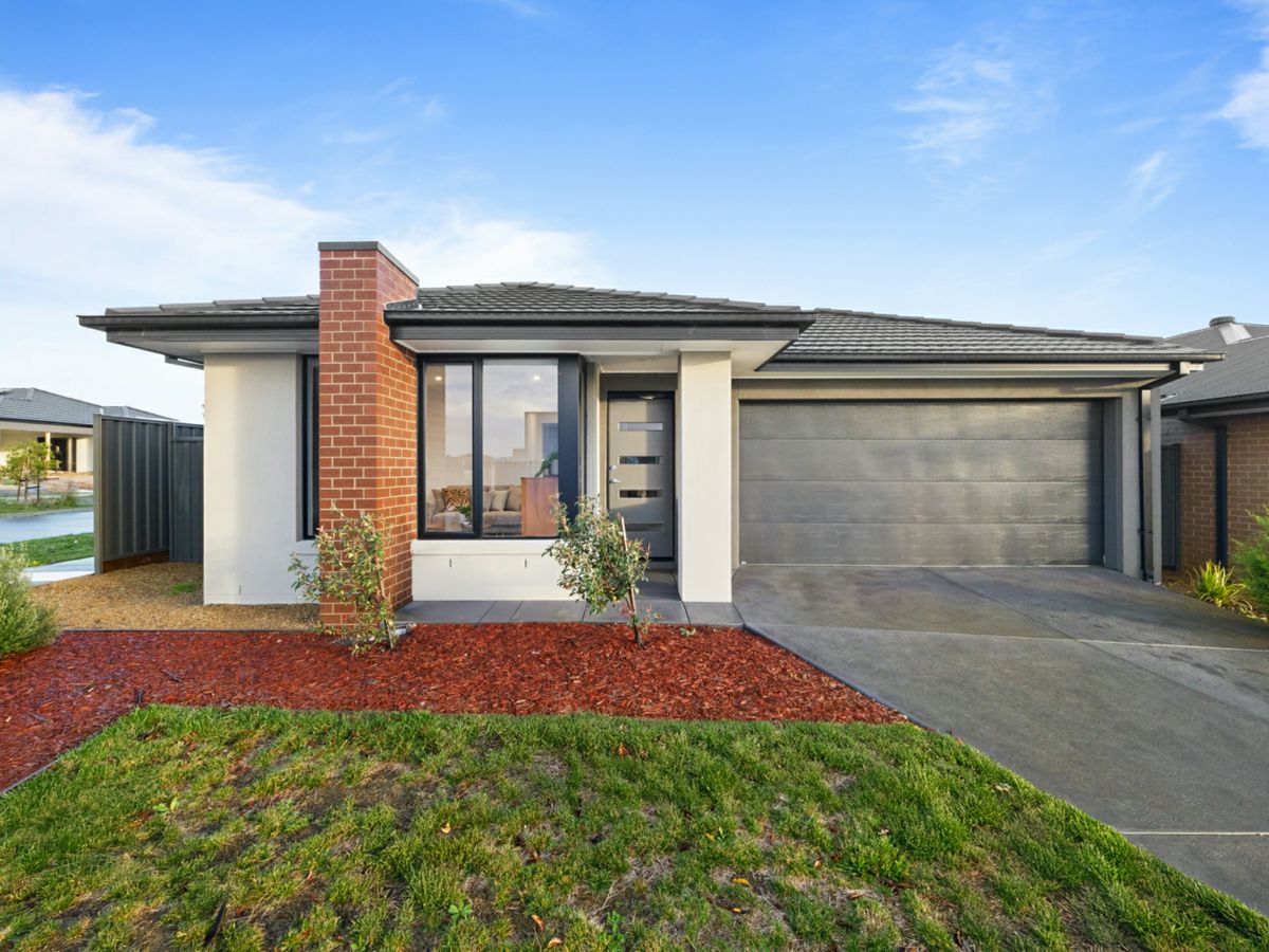23 Brolga Boulevard, Winter Valley - image 1