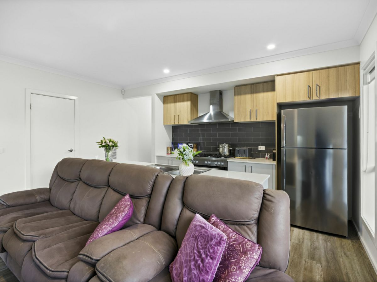 23 Brolga Boulevard, Winter Valley - image 3