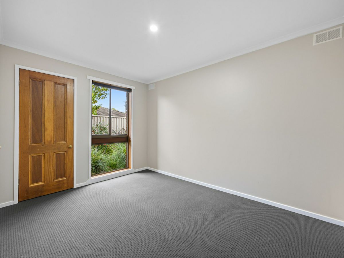 28 Molbray Street, Wendouree - image 2