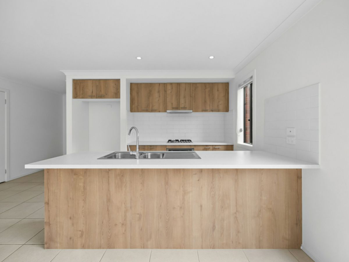 8 Tahoe Avenue, Winter Valley - image 3