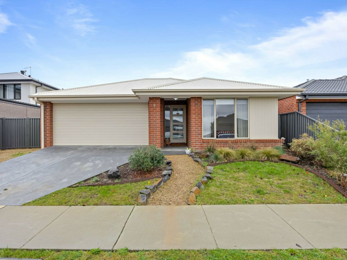 9 Peridot Way, Alfredton - image 1