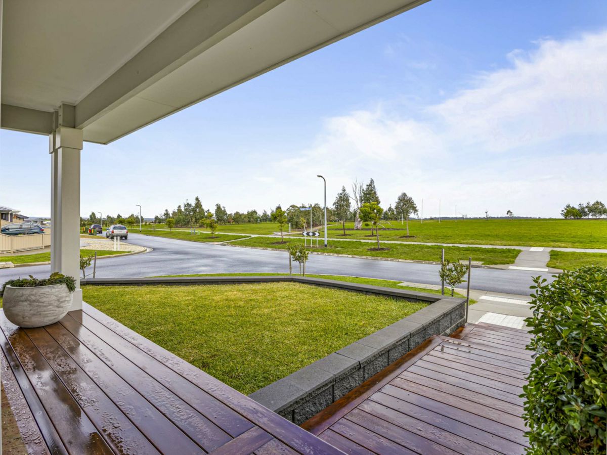 51 Swan Boulevard, Winter Valley - image 2