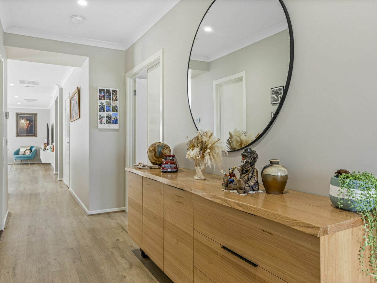 51 Swan Boulevard, Winter Valley - image 3
