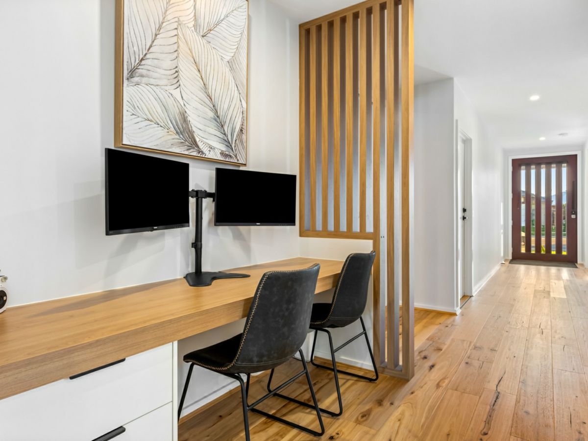 69 Sydney Way, Alfredton - image 2
