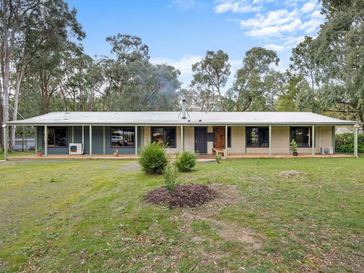 43 Grevillea Drive, Enfield - image 2