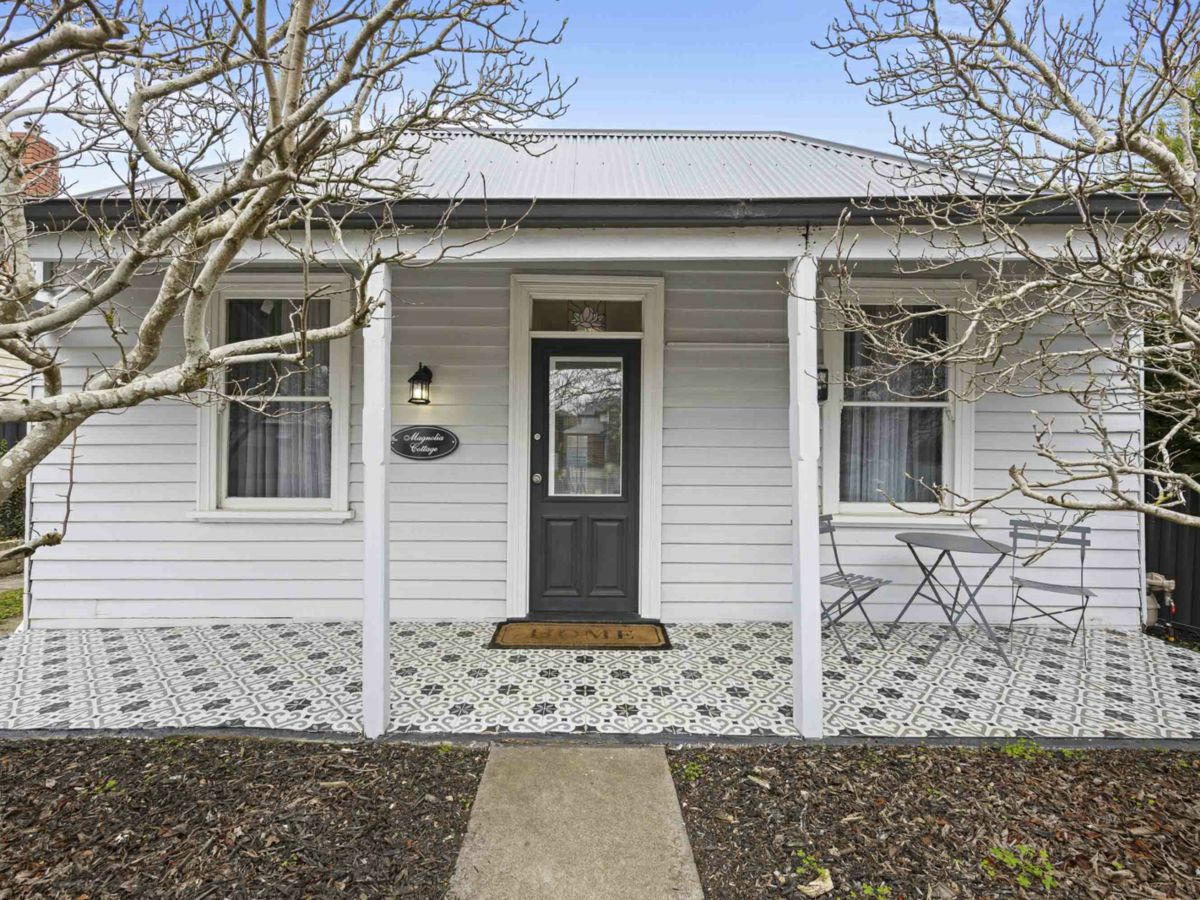 805 Urquhart Street, Ballarat Central - image 2