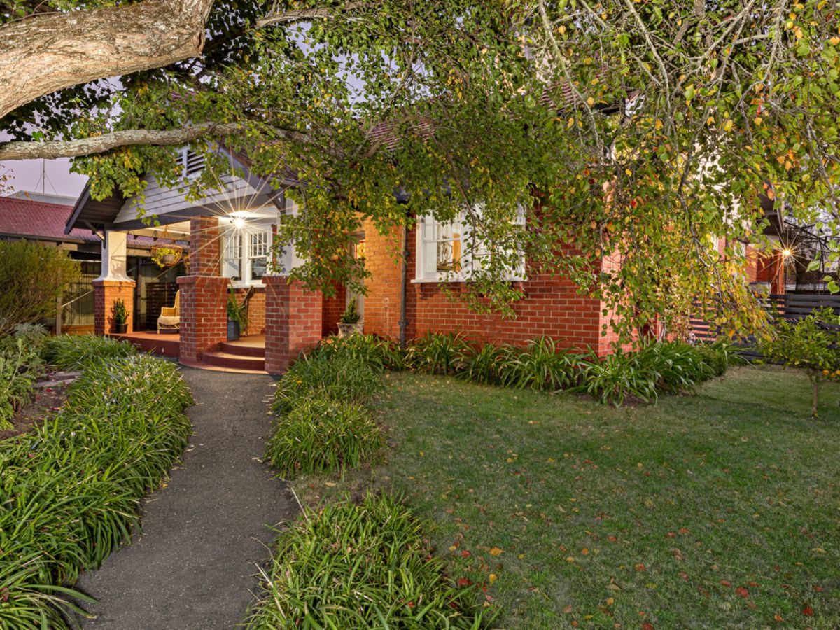 27 Nightingale Street, Newington - image 1