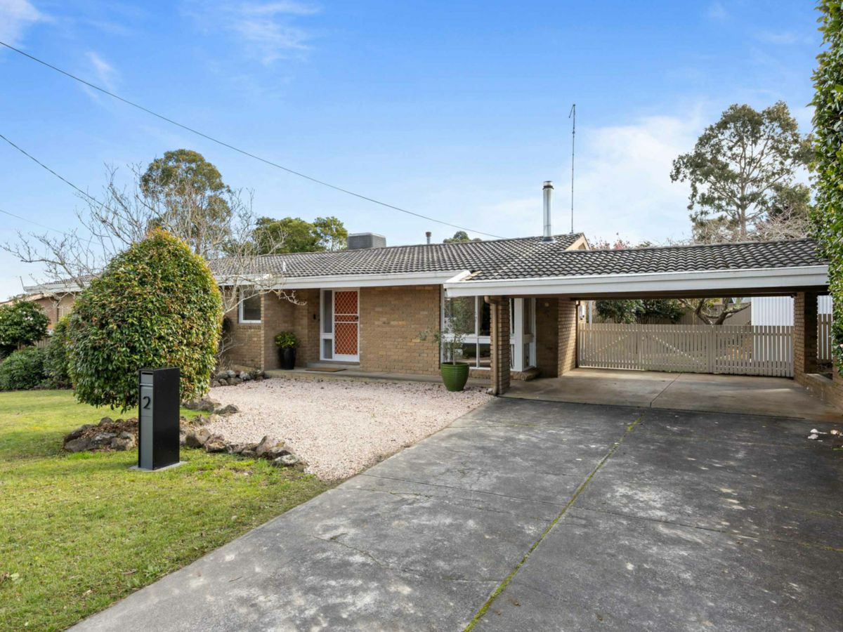 2 Marina Drive, Mount Clear - image 1
