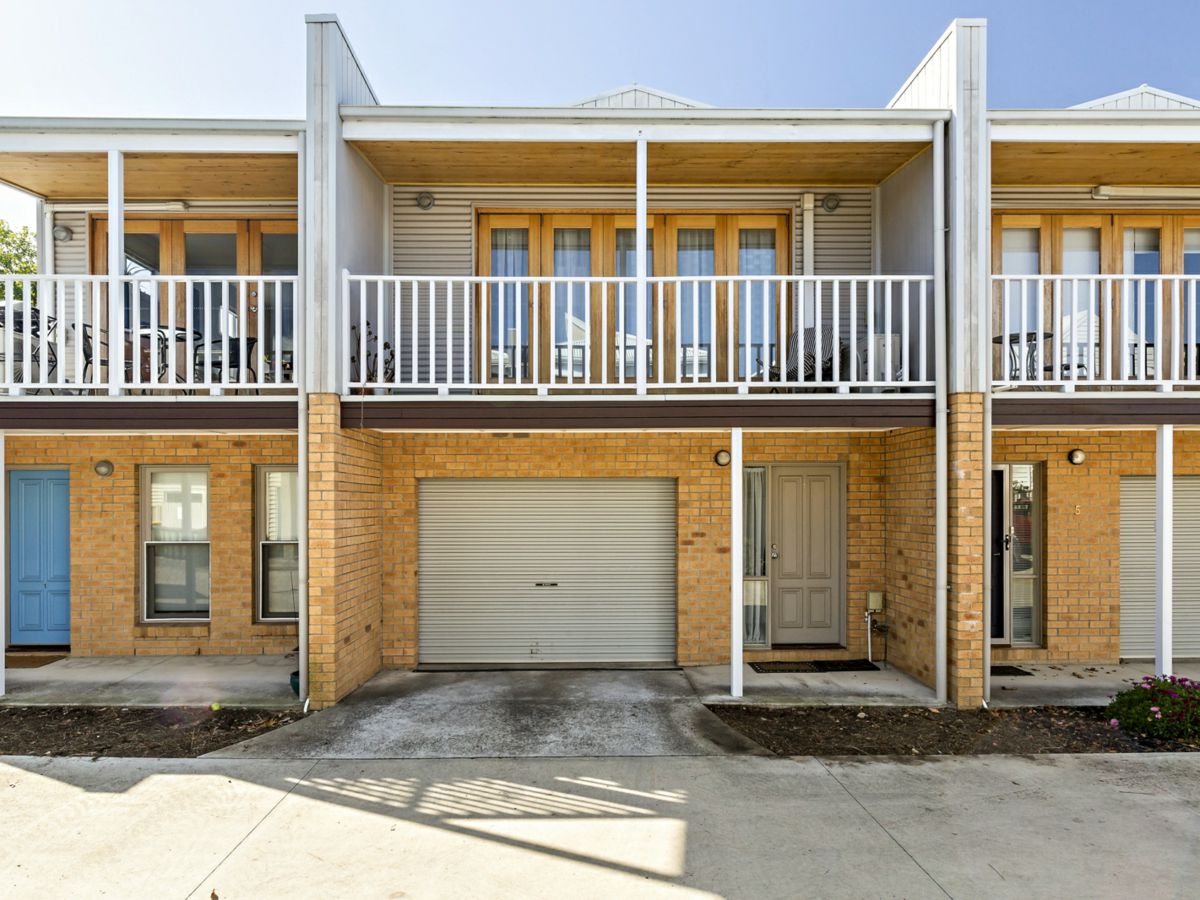 3 Wittig Way, Golden Point - image 1