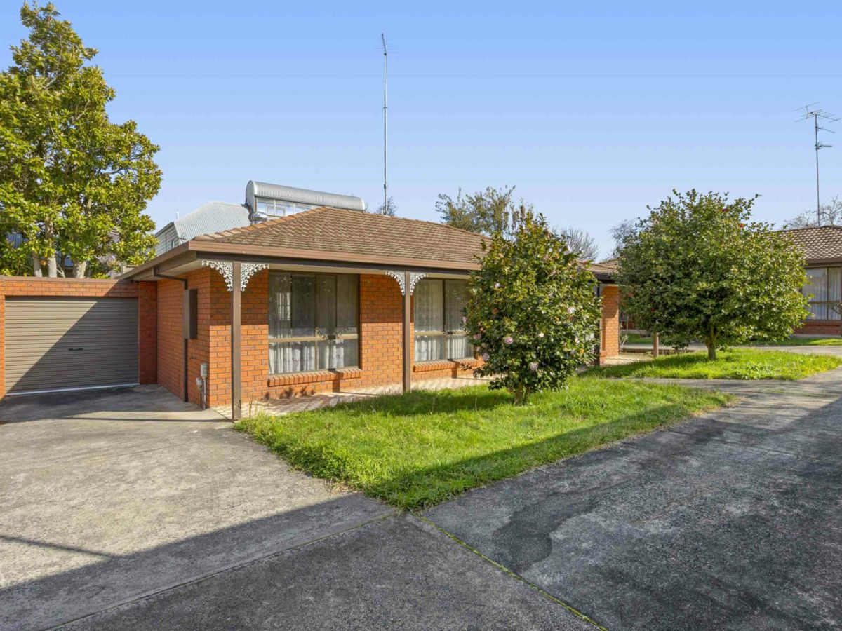 2/406 Drummond Street South, Ballarat Central - image 1