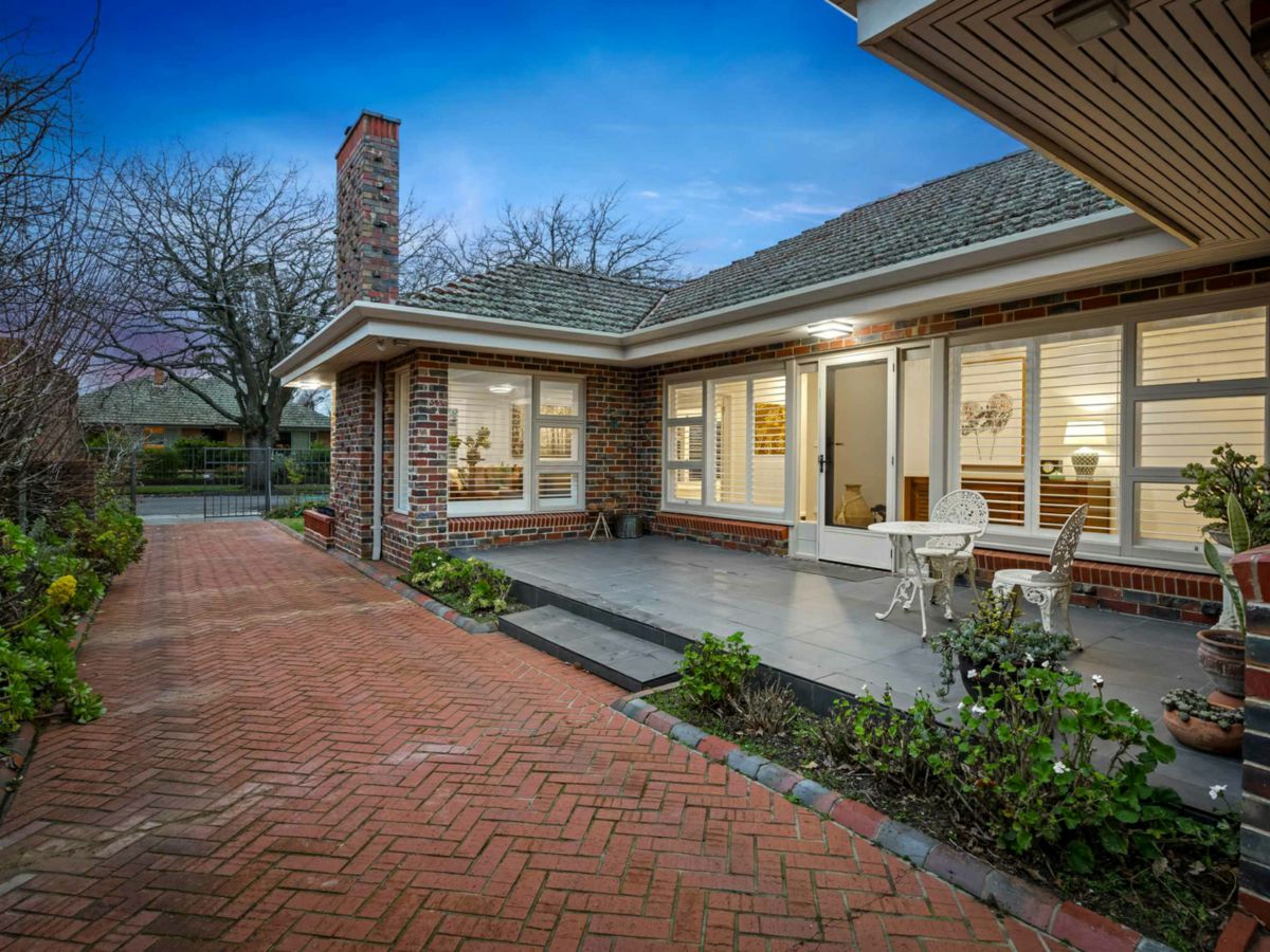 2A Durham Street, Newington - image 2