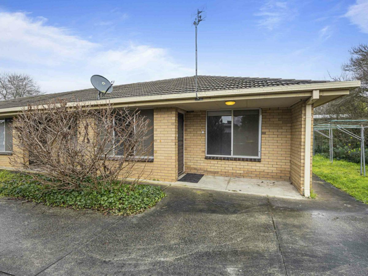 3/8 Lawrence Street, Alfredton - image 1
