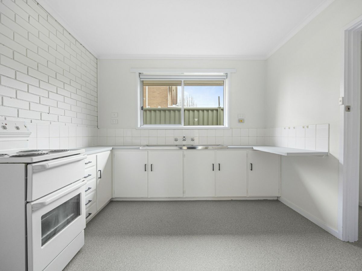 3/8 Lawrence Street, Alfredton - image 2