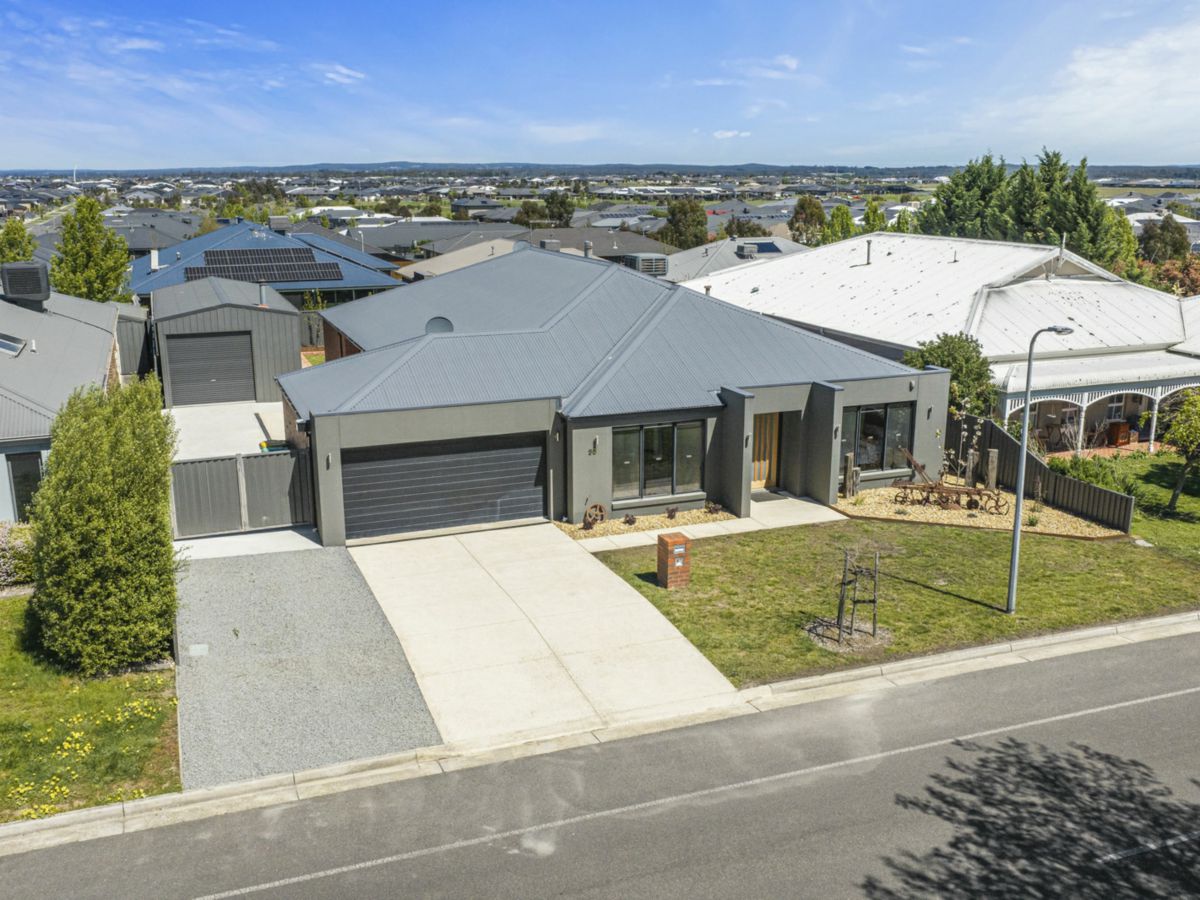 90 Alfredton Drive, Alfredton - image 2
