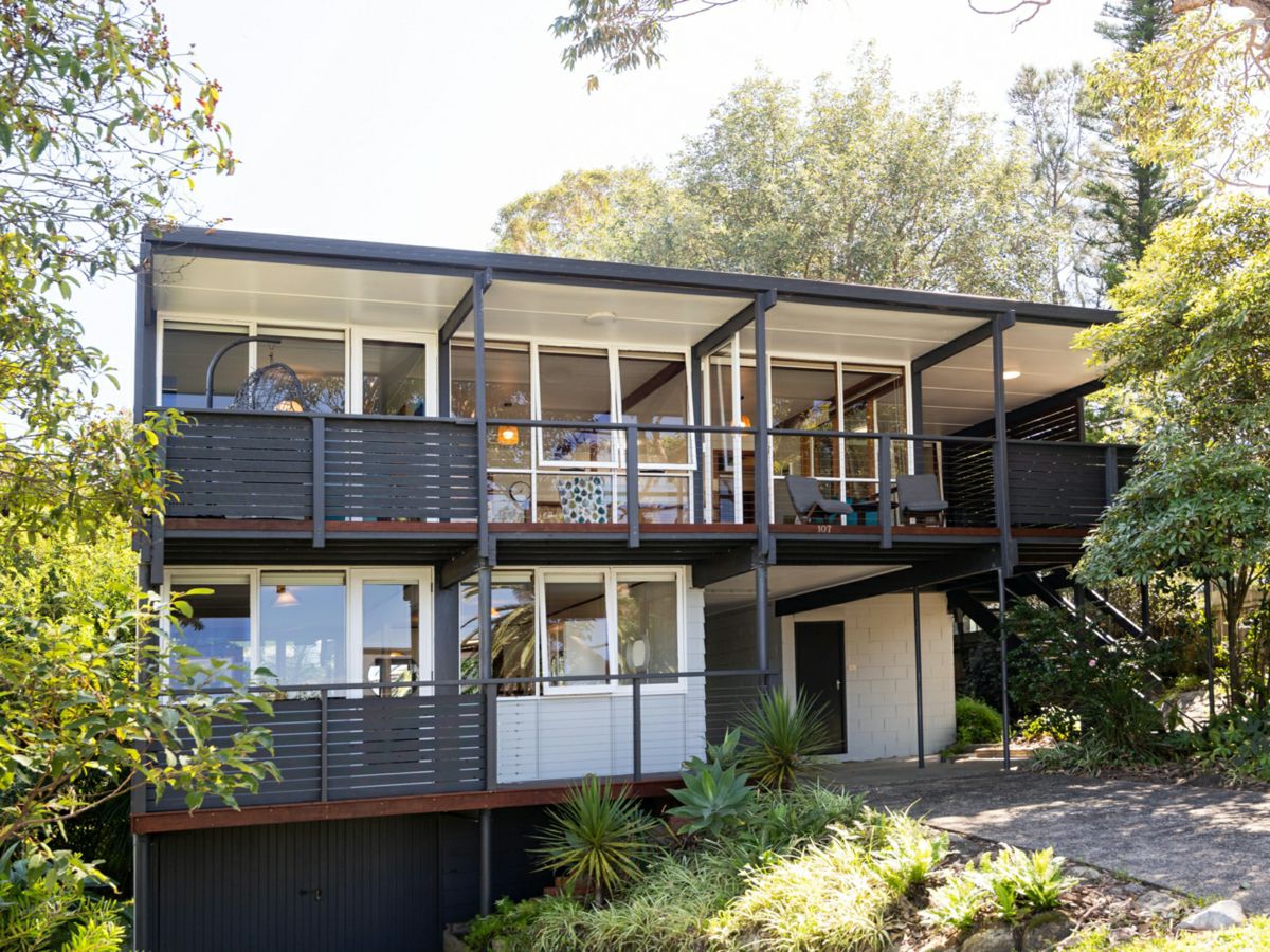 107 Mitchell Parade, Mollymook Beach - image 2