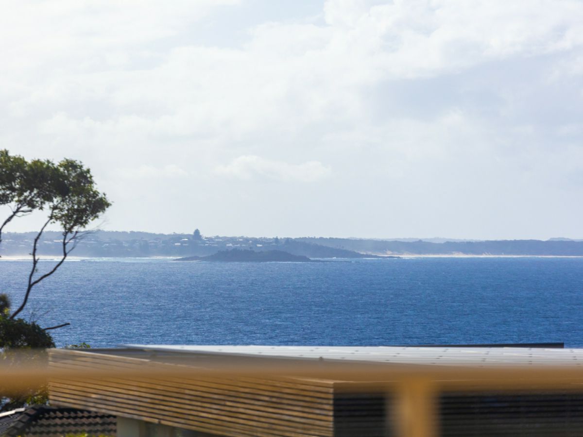 192 Mitchell Parade, Mollymook Beach - image 3