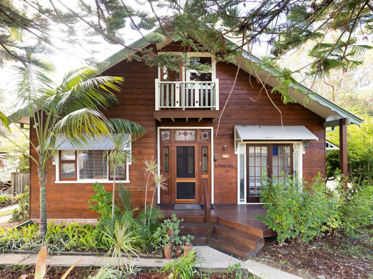 12 Turner Street, Mollymook - image 1