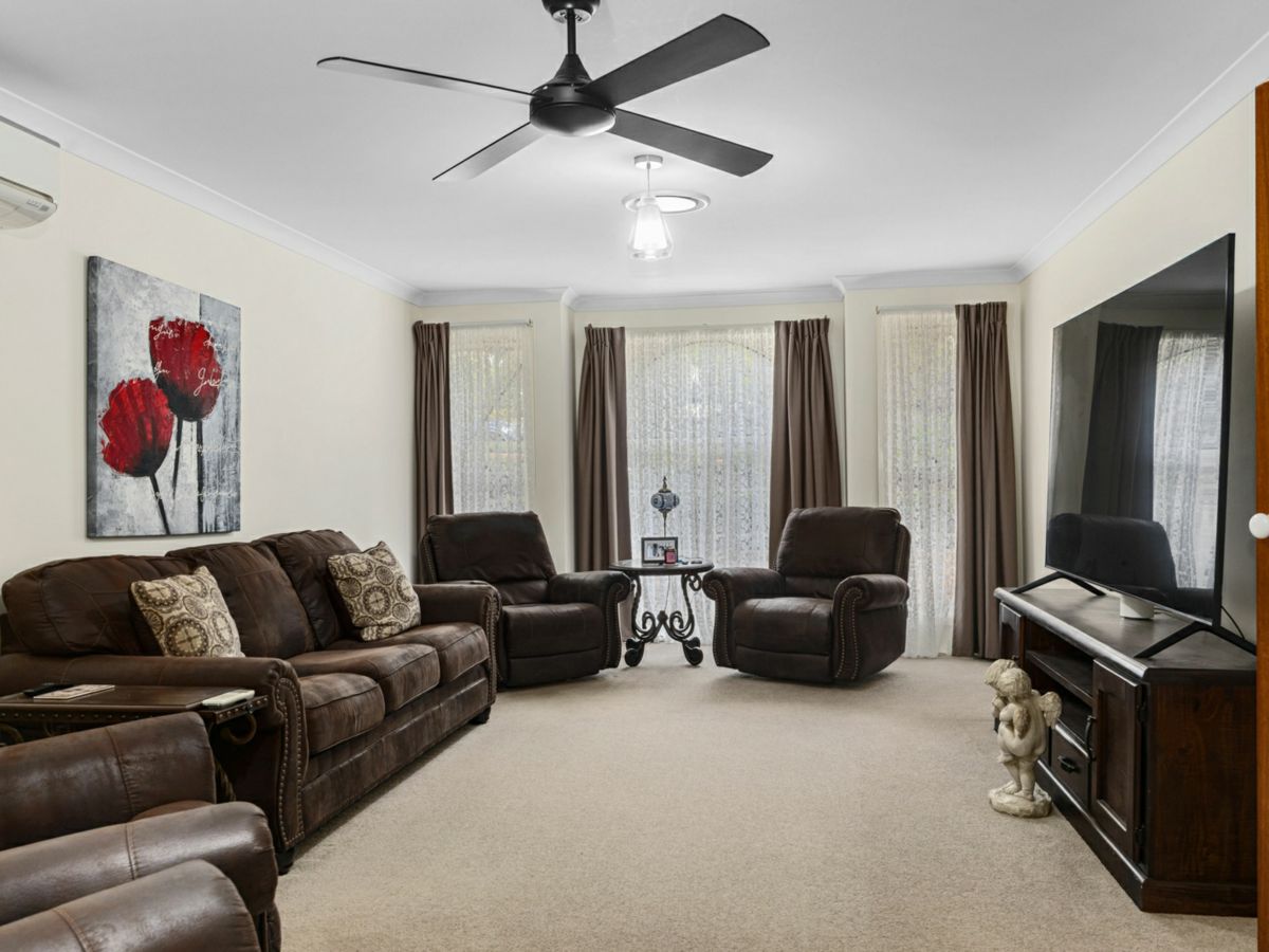 3 Skillman Place, Mollymook Beach - image 2