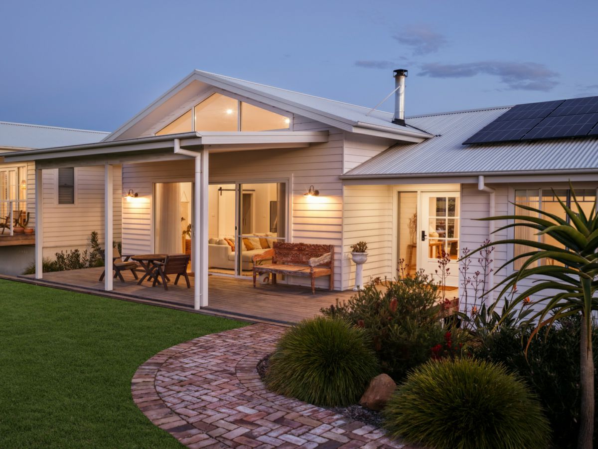 34D Woodstock Road, Woodstock - image 1