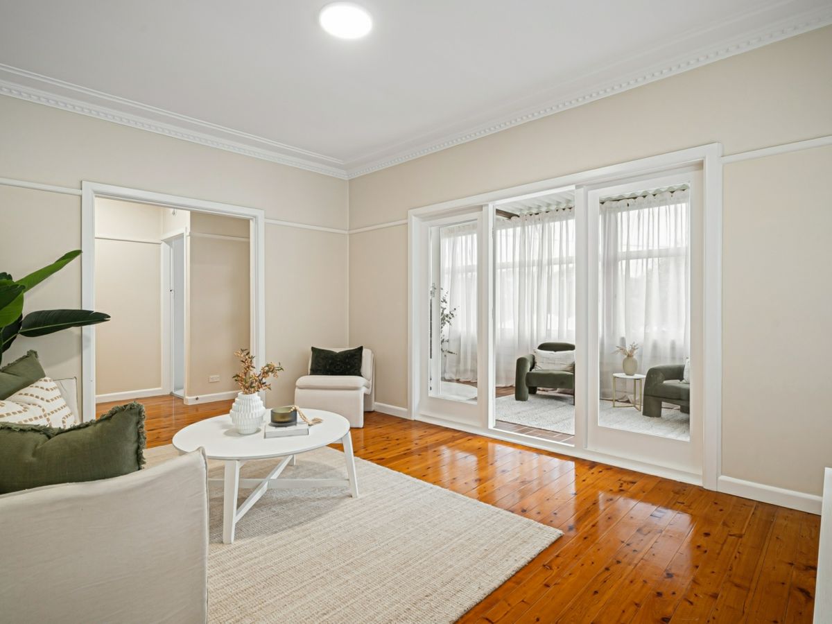 10 Carter Crescent, Gymea Bay - image 3