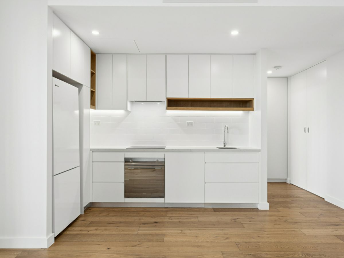 710/6 Urunga Parade, Miranda - image 3