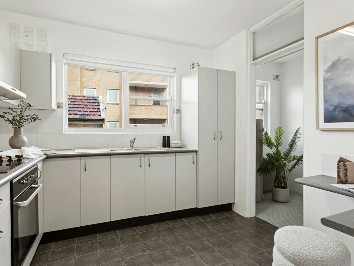 1/25 Gosport Street, Cronulla - image 2