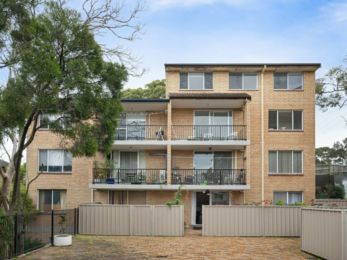 40/113 Karimbla Road, Miranda - image 1