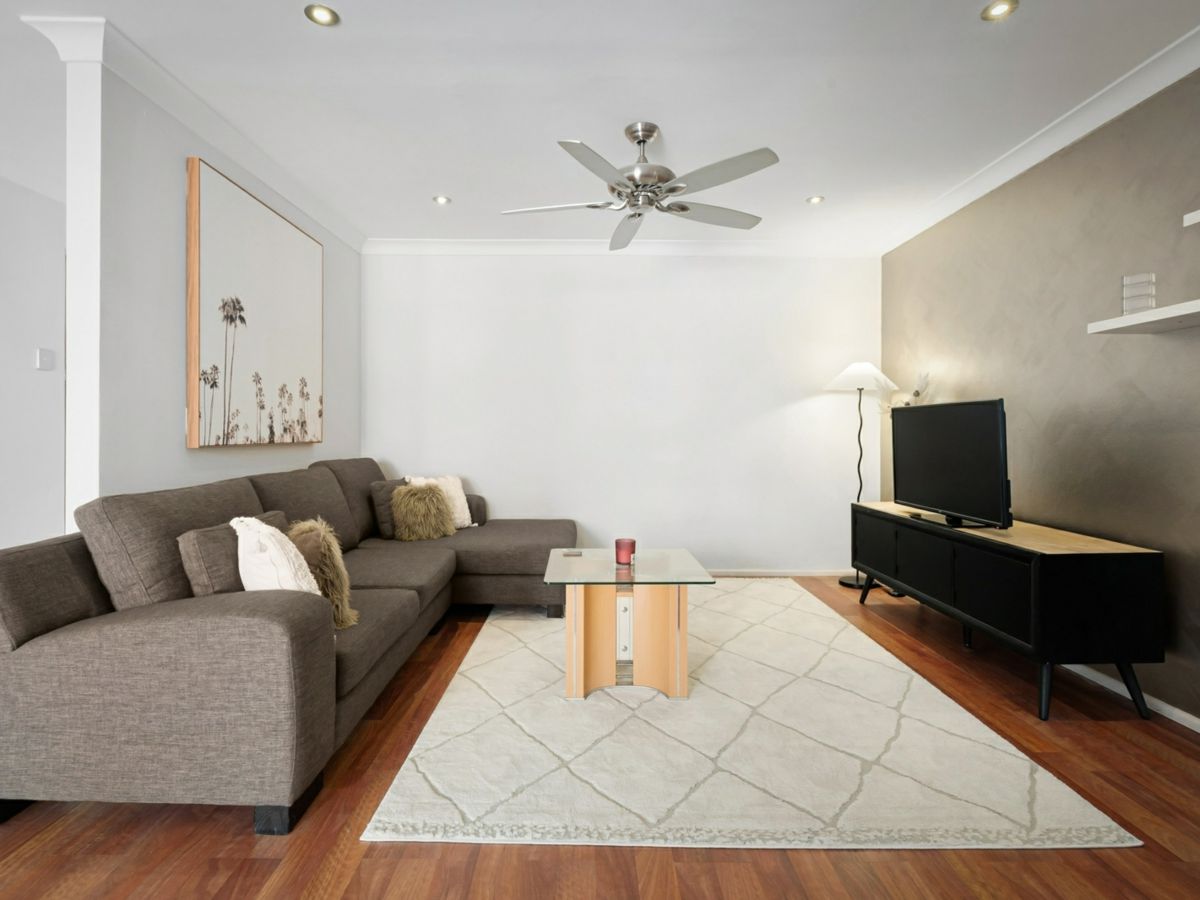 13/20 Waratah Street, Cronulla - image 2