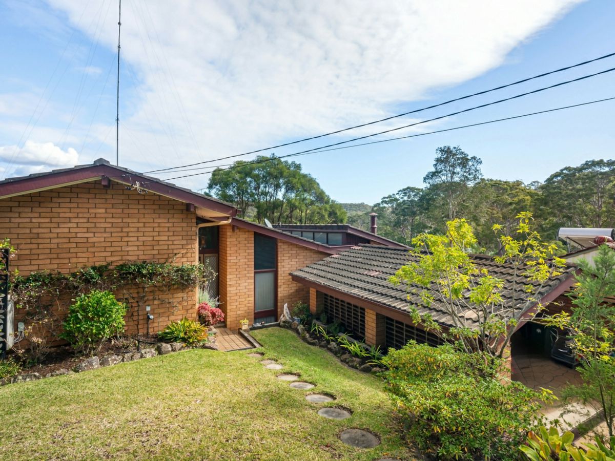 9 Cobargo Road, Gymea Bay - image 1