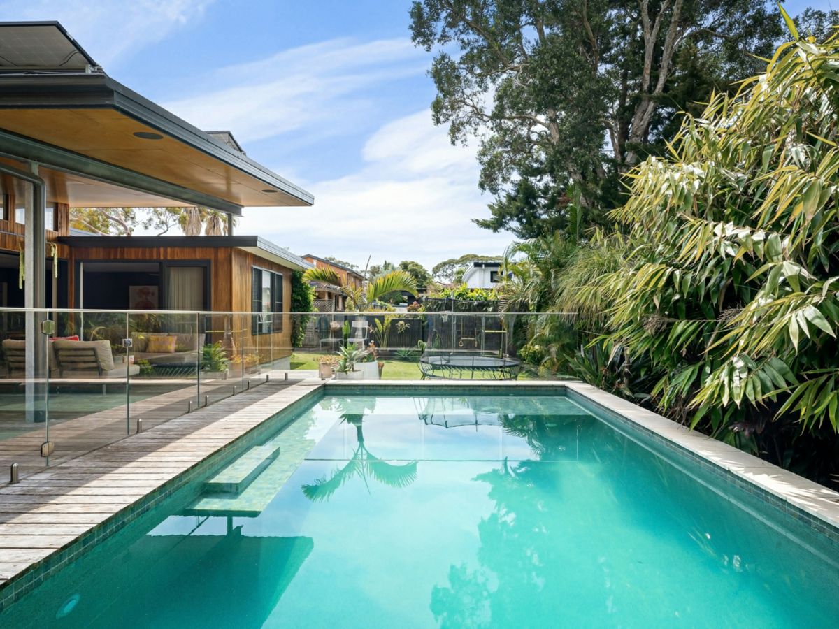 14 Whitewood Place, Caringbah South - image 2