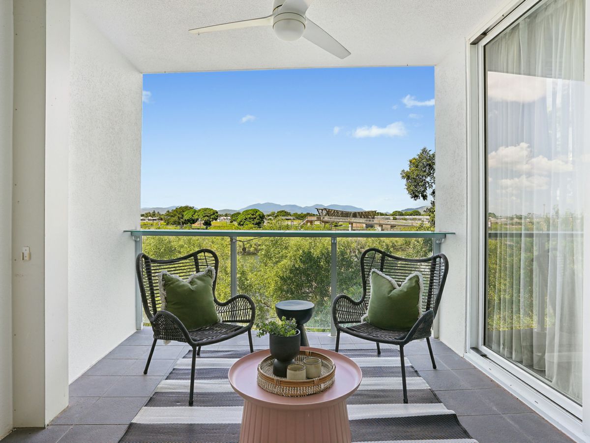 12/2 Kingsway Place, Townsville City - image 1