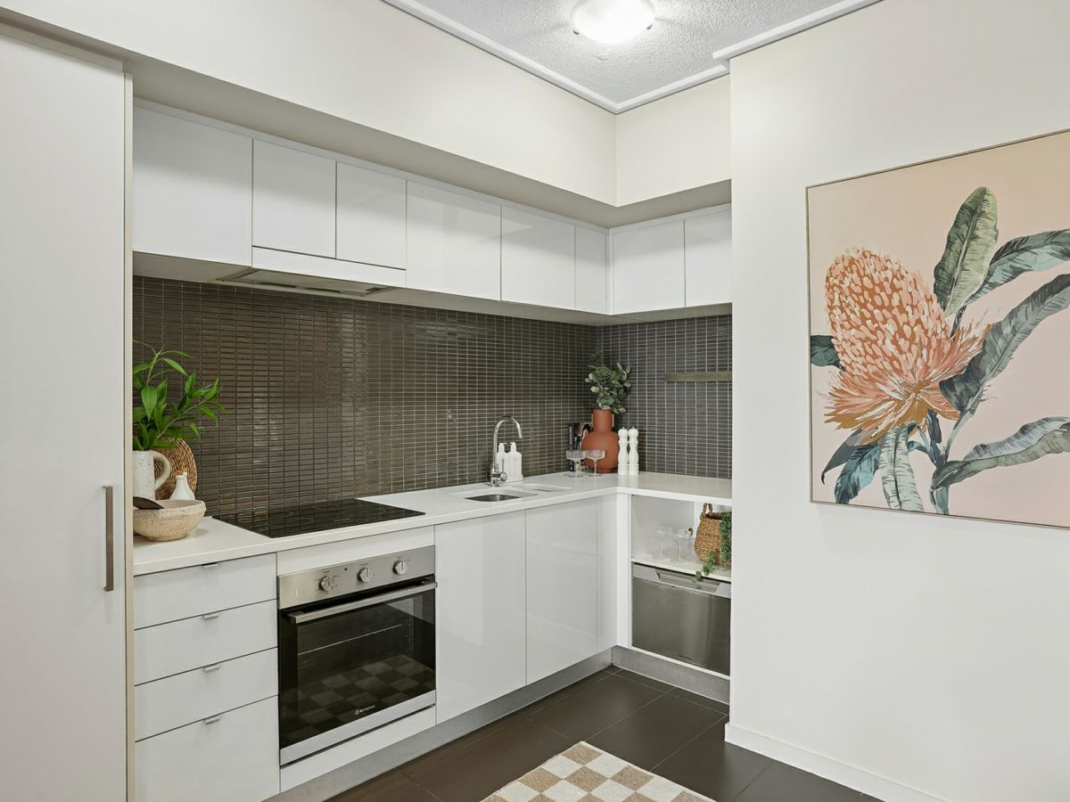 12/2 Kingsway Place, Townsville City - image 3