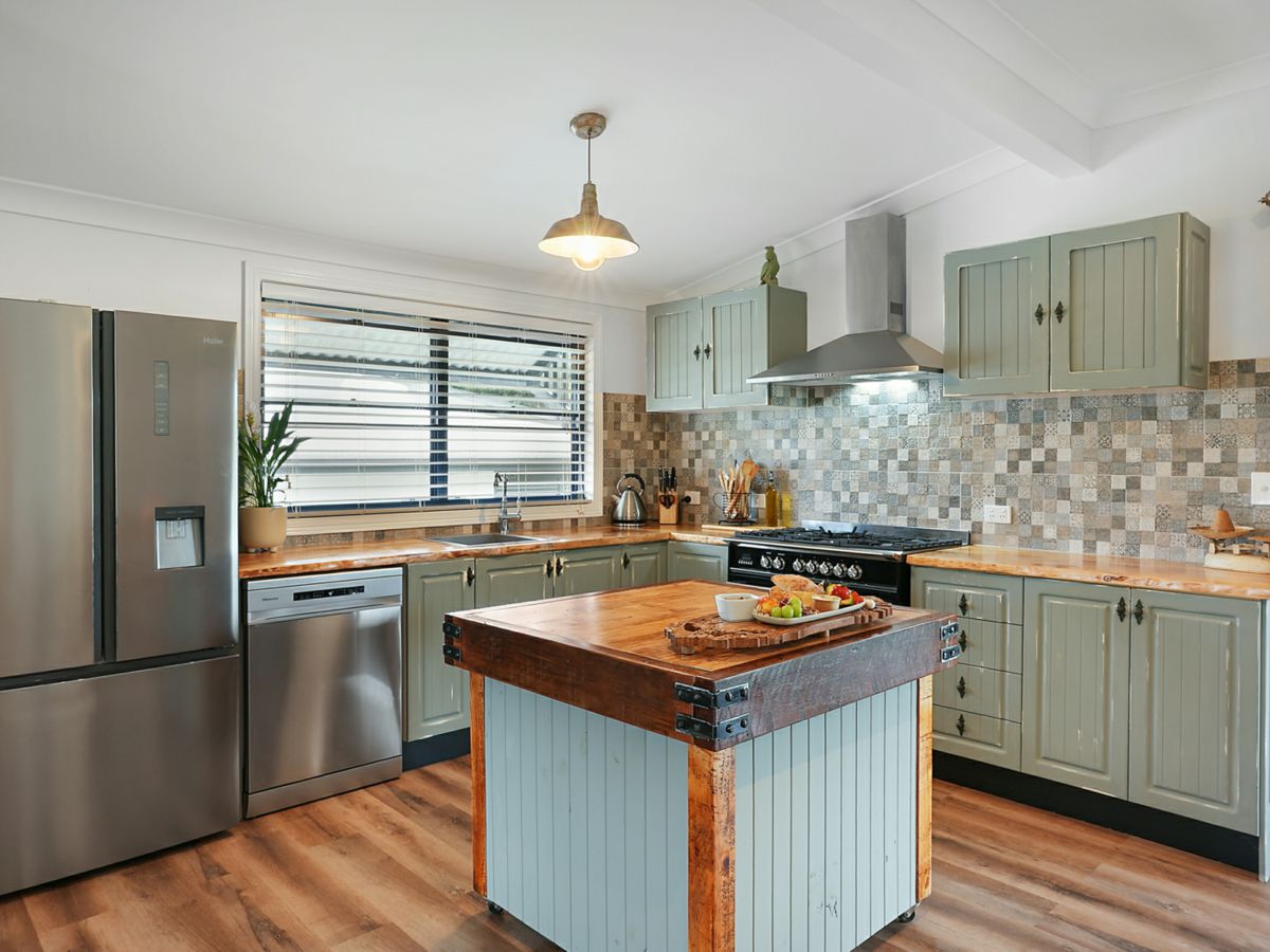 6 Margarita Court, Bushland Beach - image 2