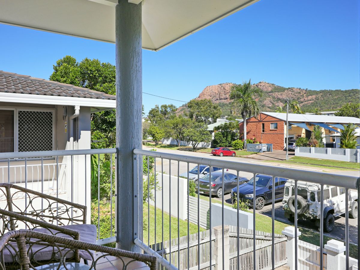 2/65 Cook Street, North Ward - image 2