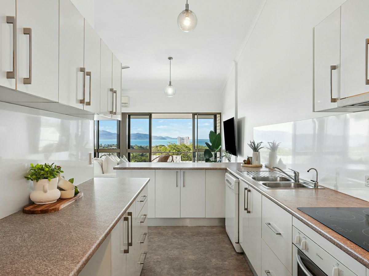 9/330 Stanley Street, North Ward - image 2