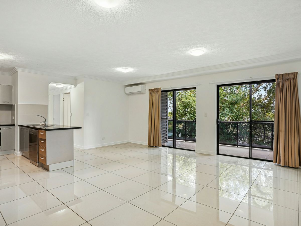 24/319 Angus Smith Drive, Douglas - image 1