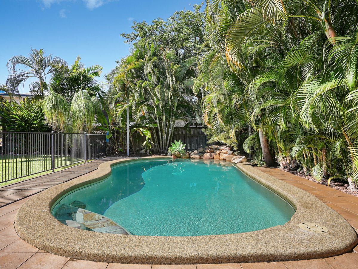 8 Comerford Crescent, Belgian Gardens - image 2