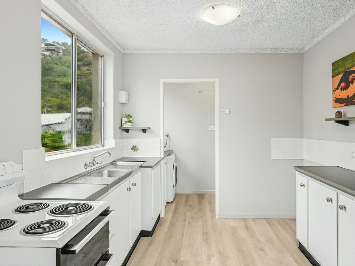 8/17 Stanton Terrace, North Ward - image 2