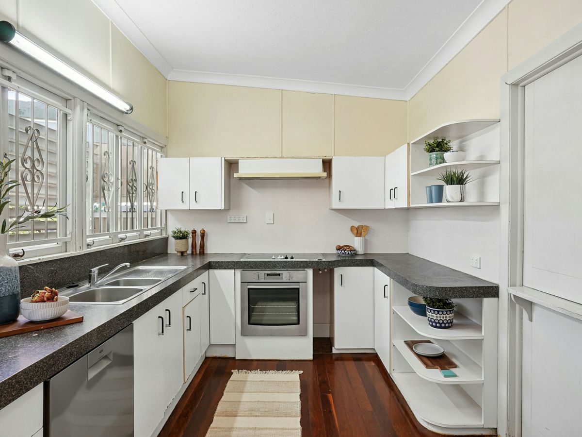 124 Mitchell Street, North Ward - image 3