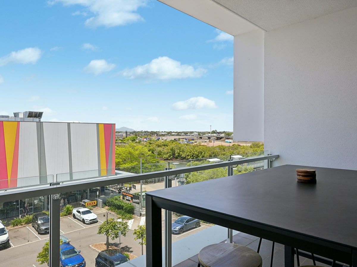 41/2 Kingsway Place, Townsville City - image 2