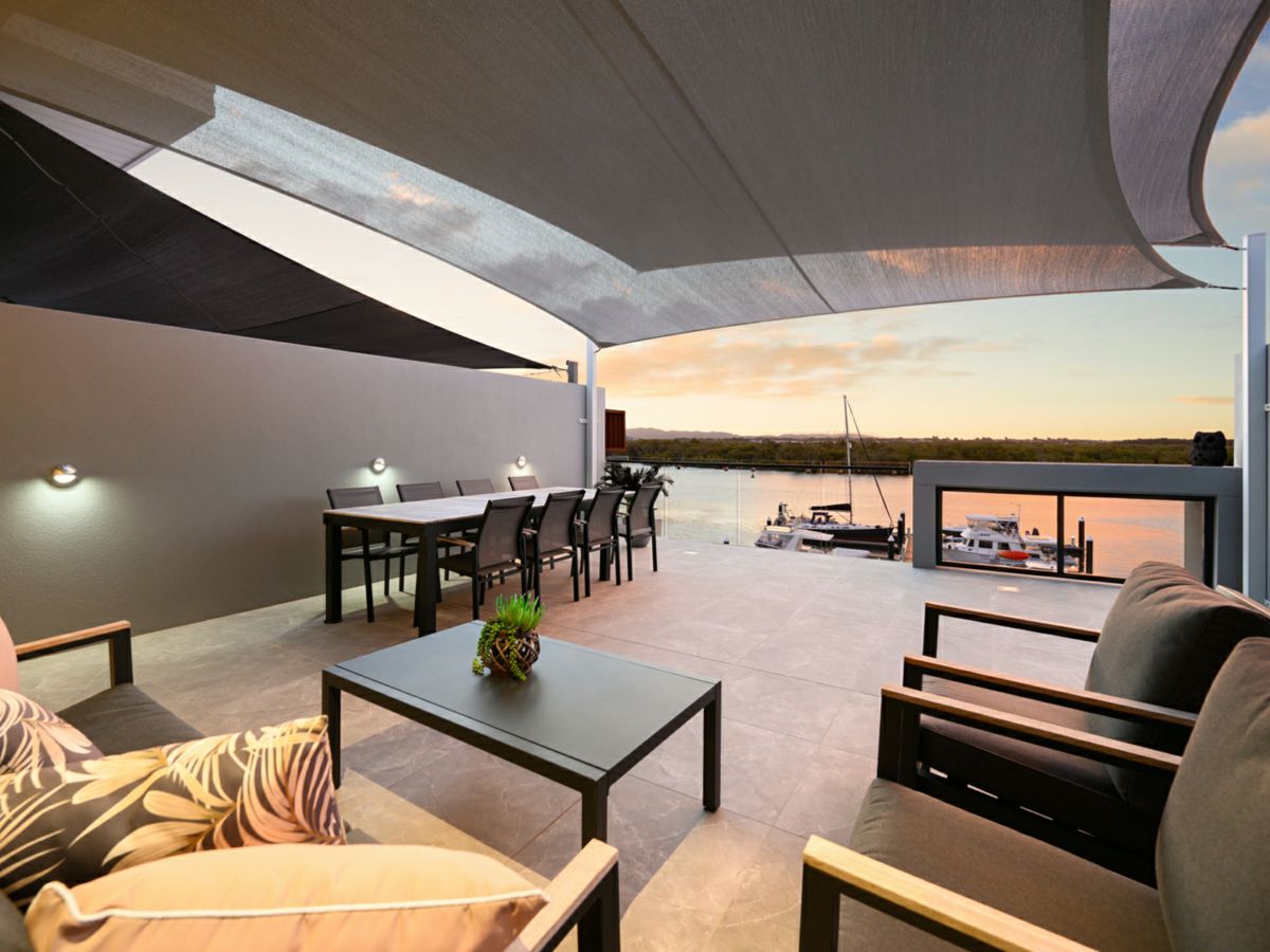 8/2 Marina Promenade, Paradise Point - image 3