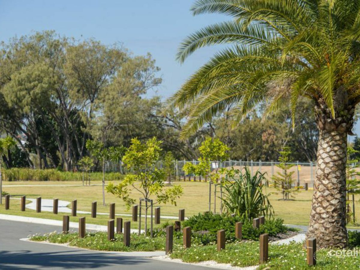 4 Oceania Way, Paradise Point - image 2