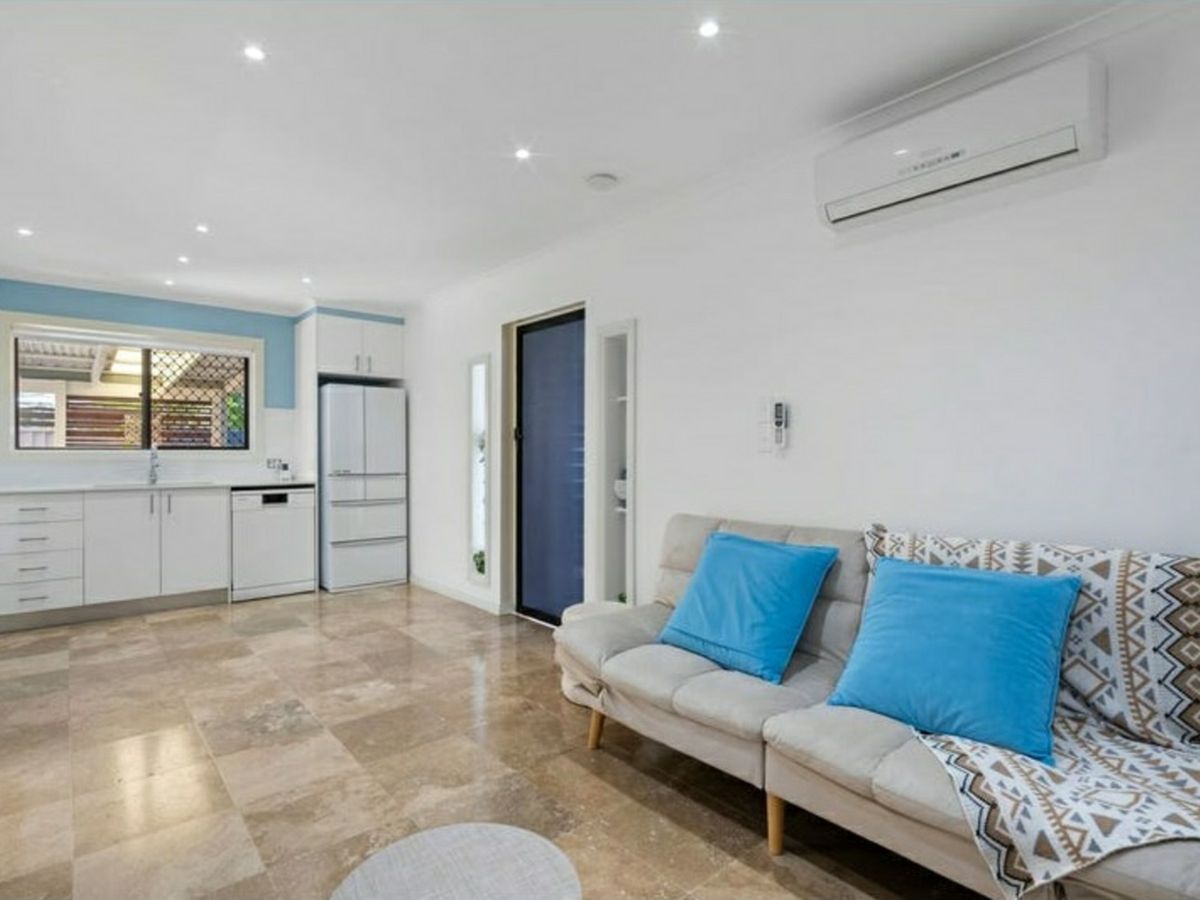 2/59 Errol Avenue, Paradise Point - image 2