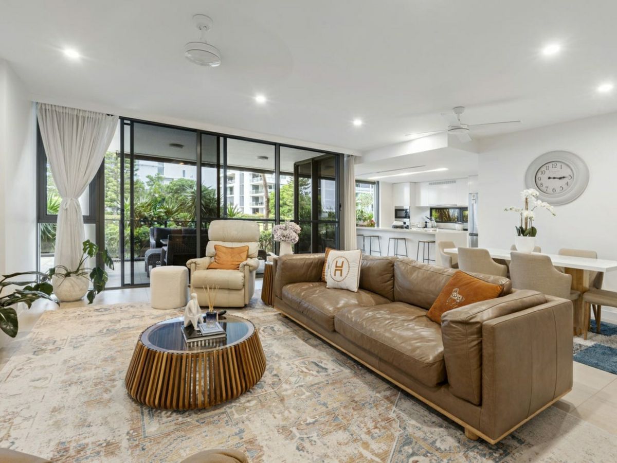 7108/323 Bayview Street, Hollywell - image 3