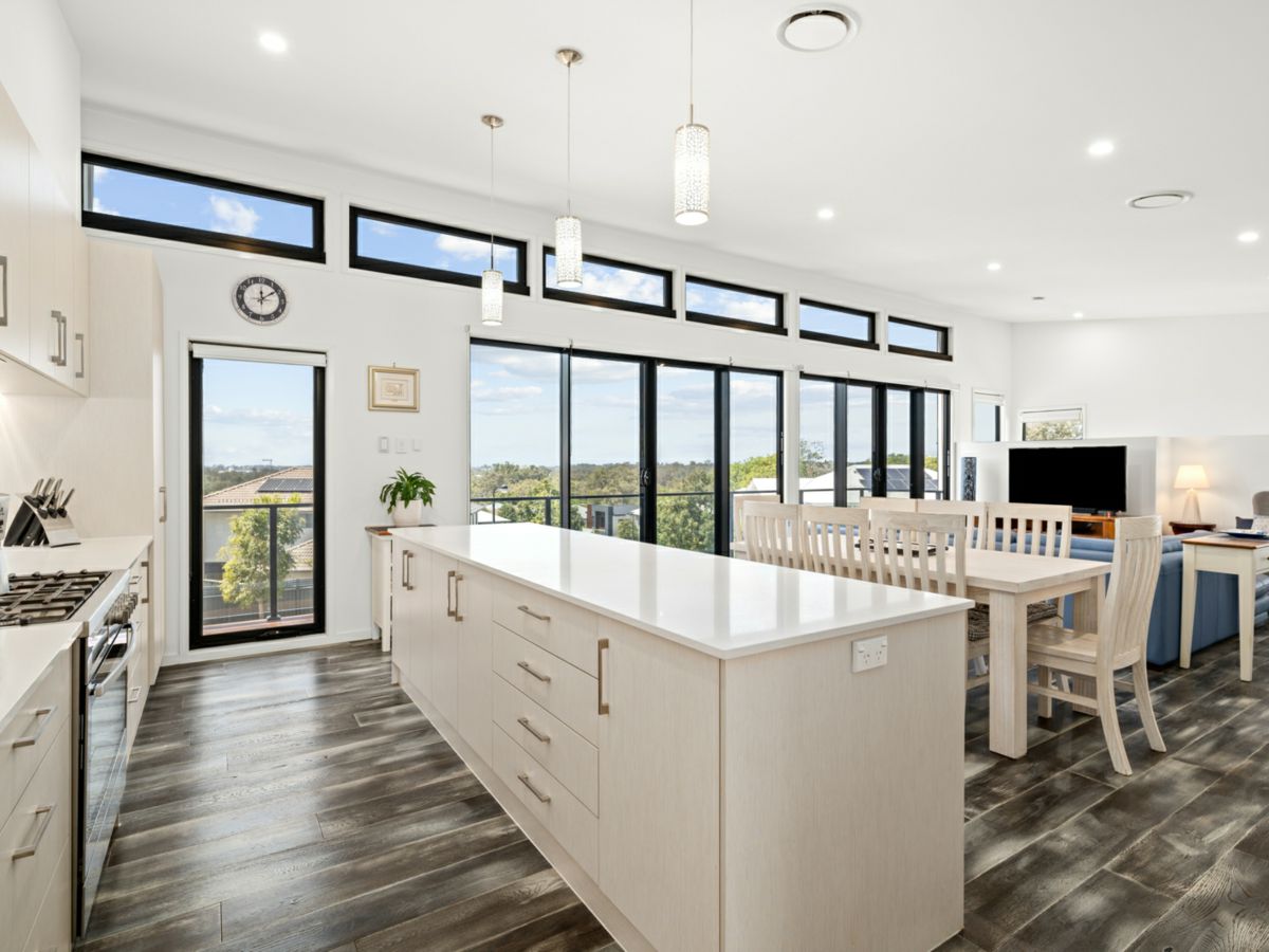 35 Highland Crescent, Belmont - image 2