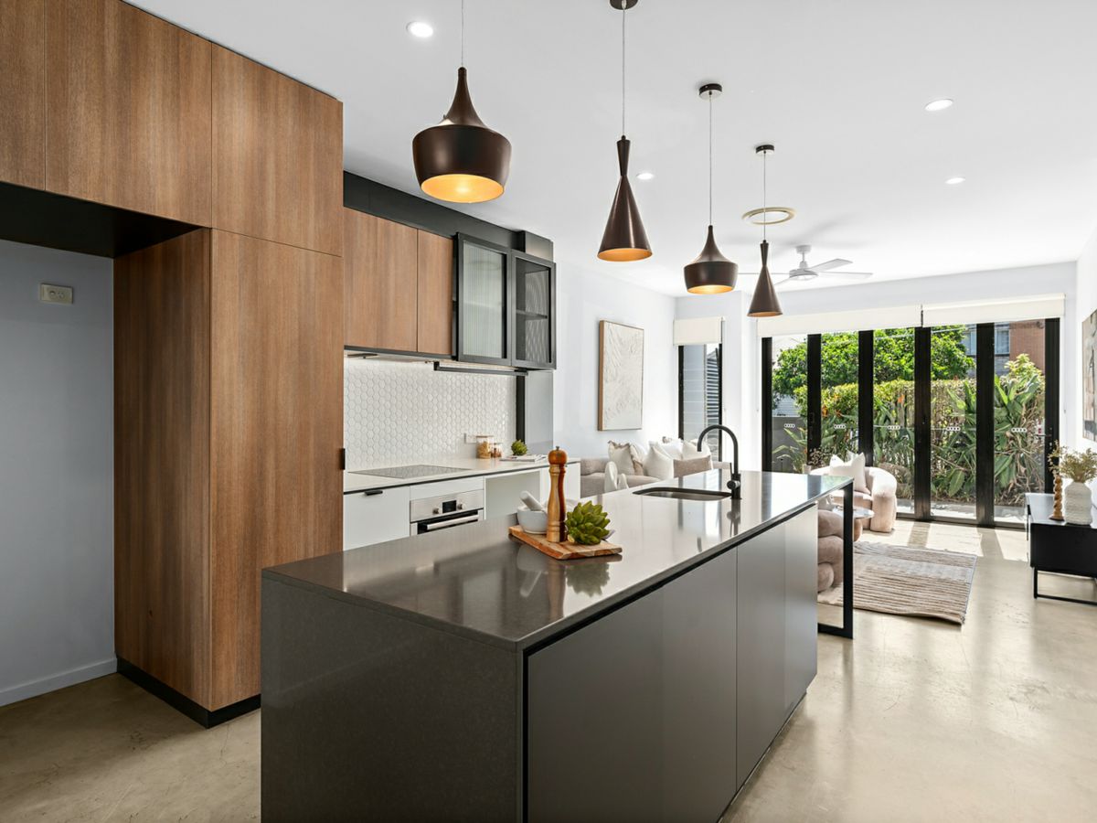 82A Rialto Street, Greenslopes - image 2