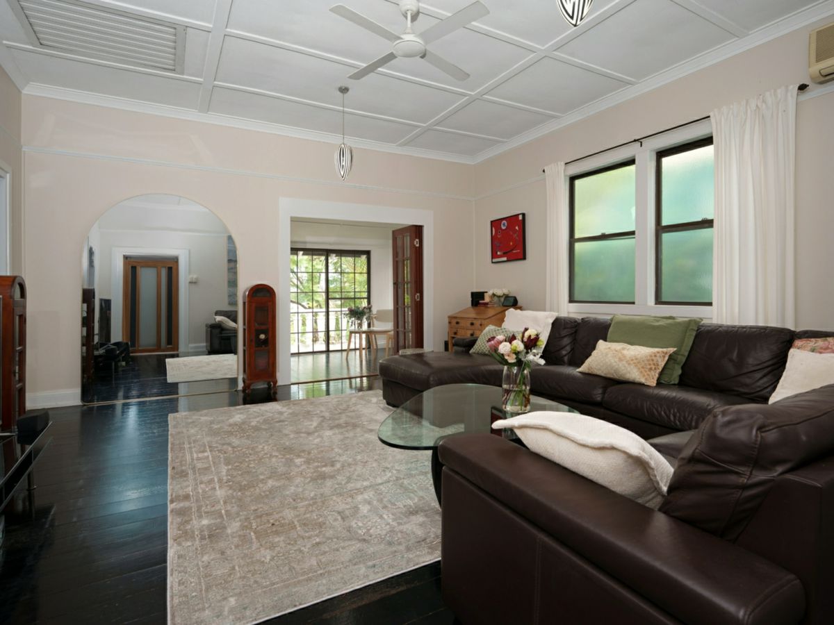 162 Wynnum Road, Norman Park - image 1