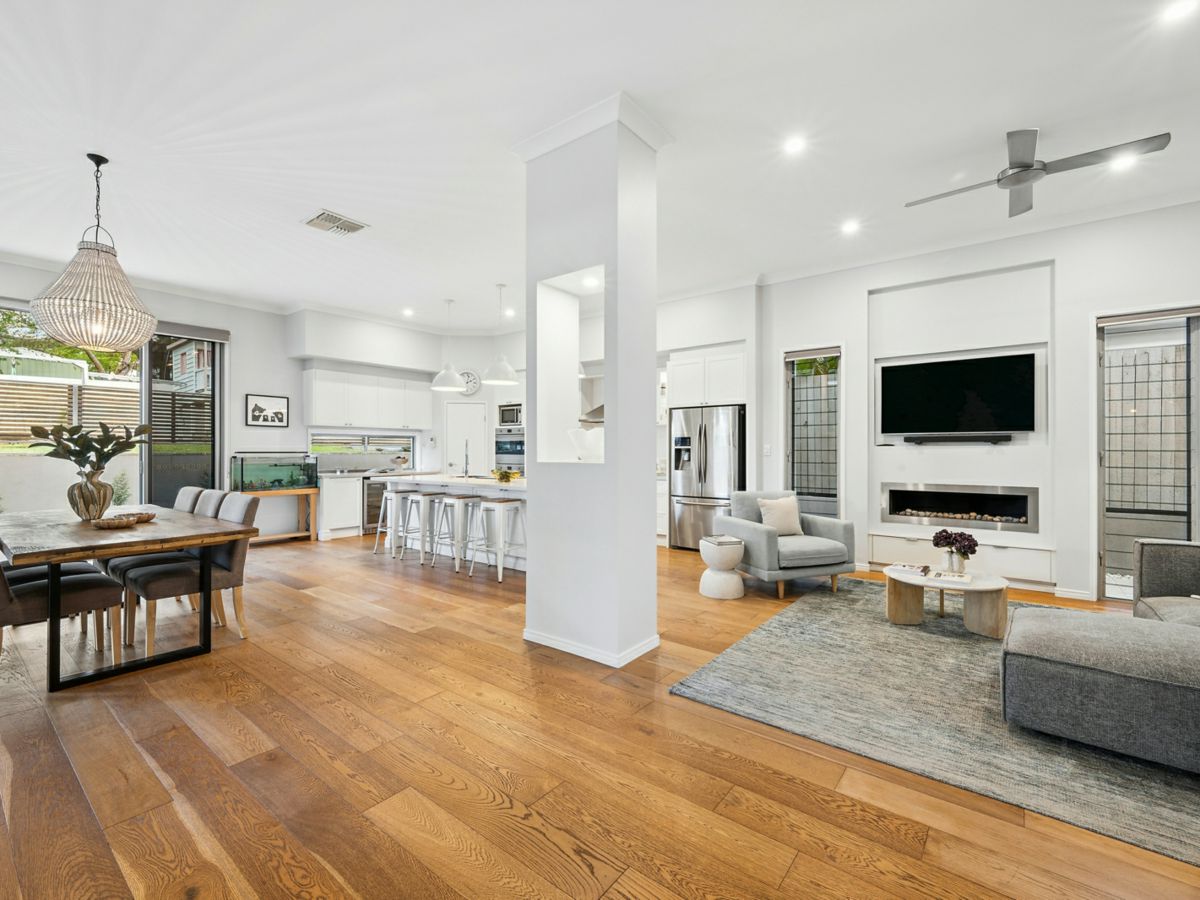 52 Goodenia Crescent, Seventeen Mile Rocks - image 3